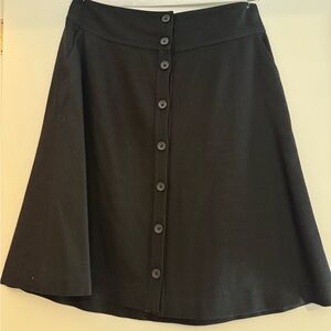 LIKE NEW! Banana Republic Black Wool Pockets Knee Length Button-down Skirt Sz 10